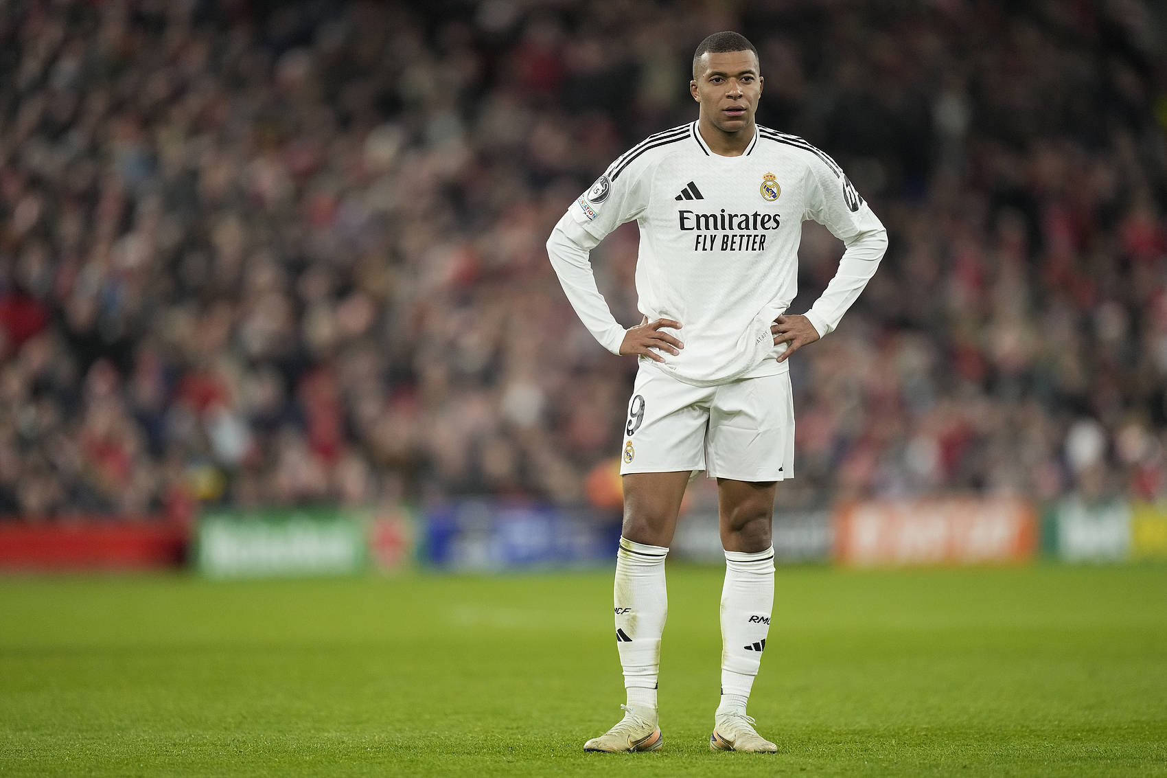 斯洛特：很不巧基耶萨病了，无论作为球员还是个人我都喜欢他