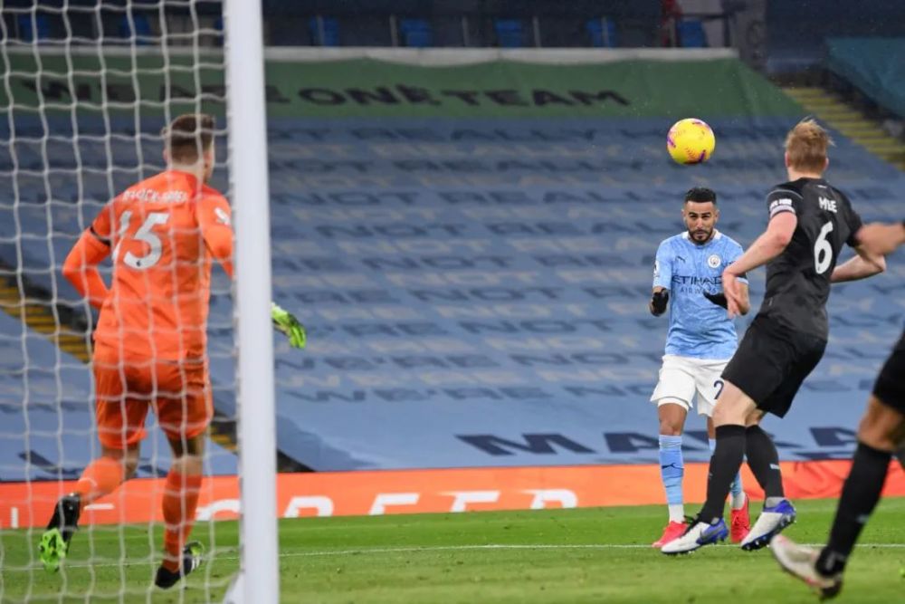 记者：邵佳一执教国足会带着部分在青岛西海岸的助手