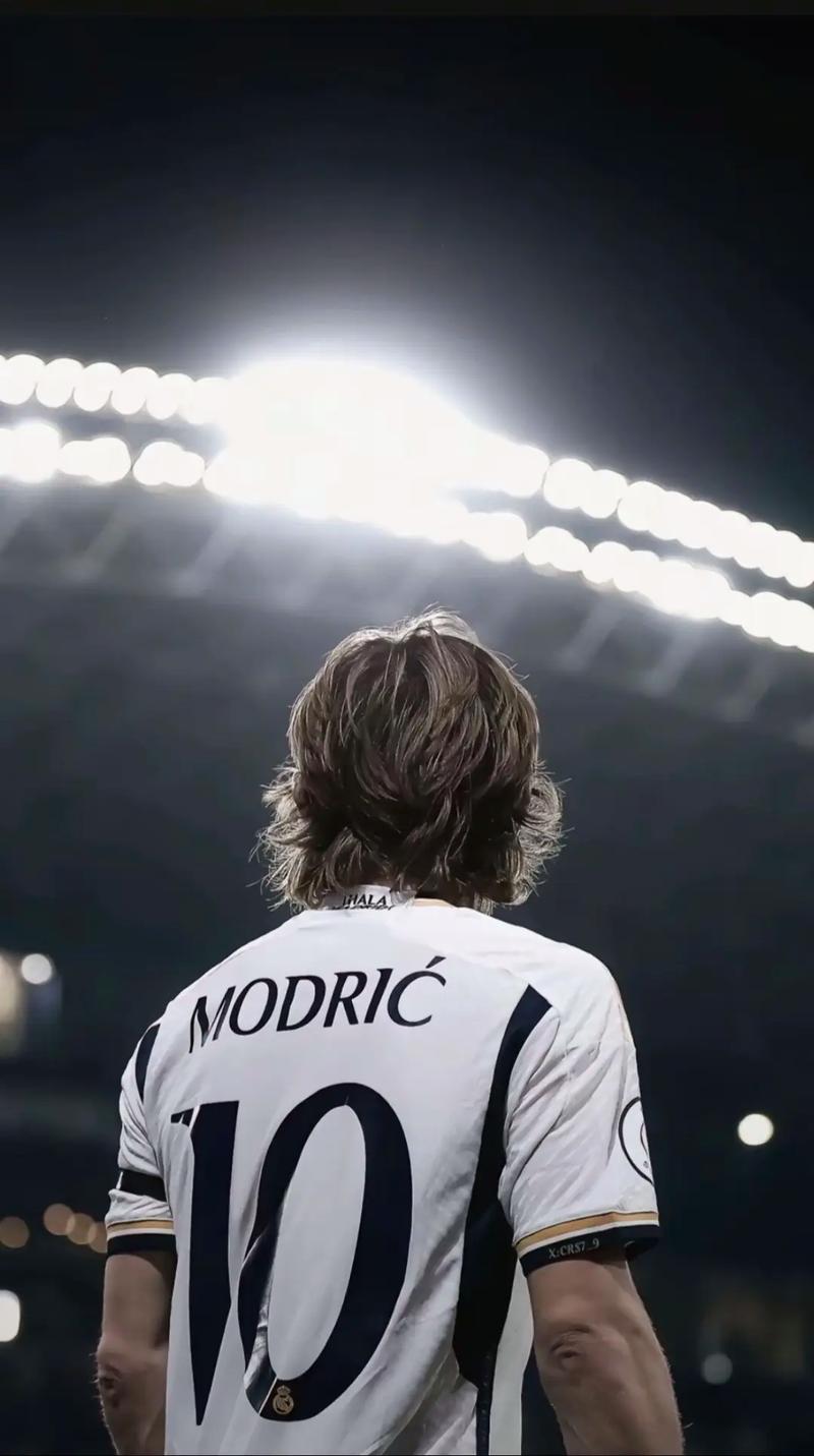 本赛季单场犯规次数最多的8场比赛，开拓者独占4场