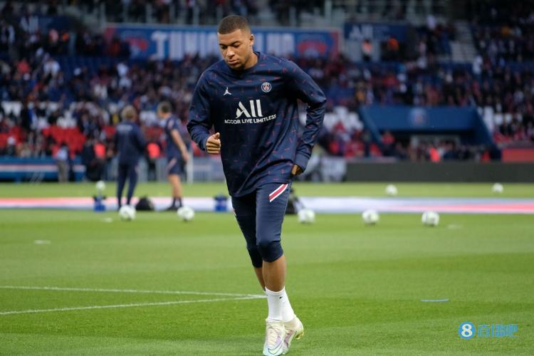 德媒：如果诺伊尔续约留队，拜仁希望明夏2000万欧出售努贝尔