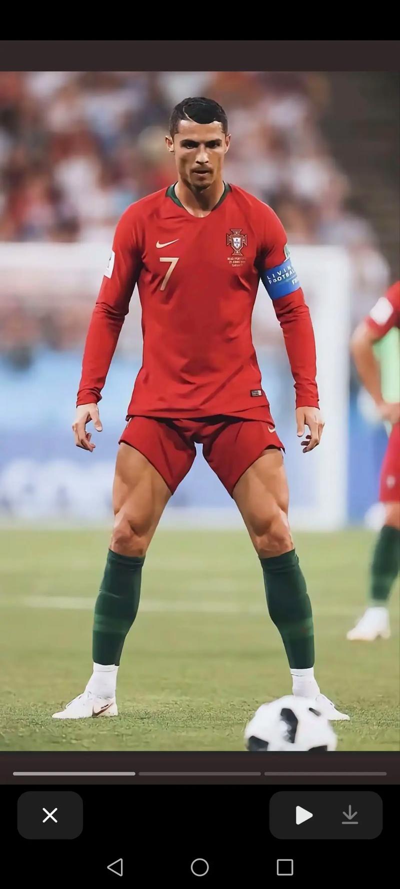 米体：泽林斯基出现轻微肌肉问题，可能不会出战比萨