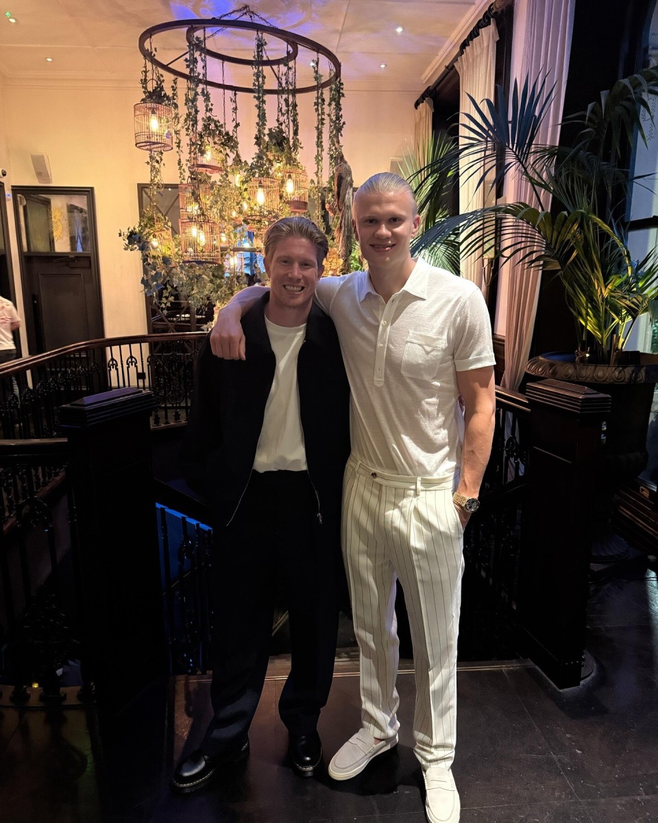 记者：海港对奥斯卡健康状况高度关切，通过多种方式表达慰问