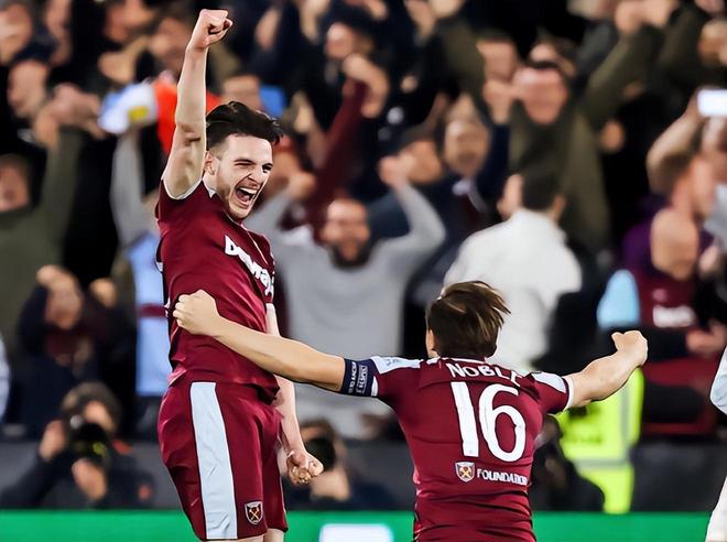 火力拉满！阿夫迪亚&夏普合砍17分，开拓者三节反超比分